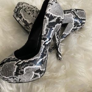 Animal print pumps